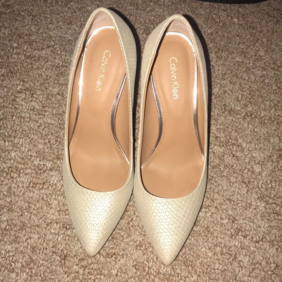 Calvin Klein Shoes - Calvin Klein Gayle Pumps